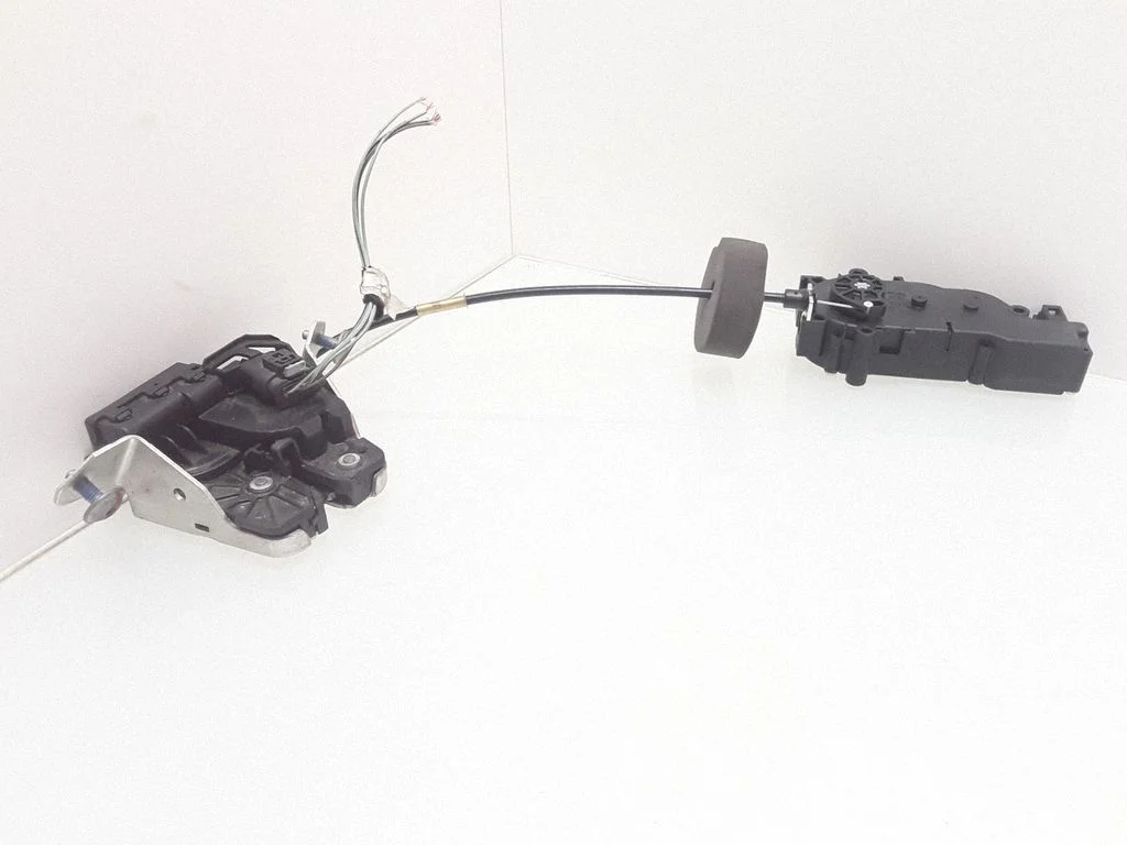 Tailgate/trunk/boot lock/catch/latch A0997400300