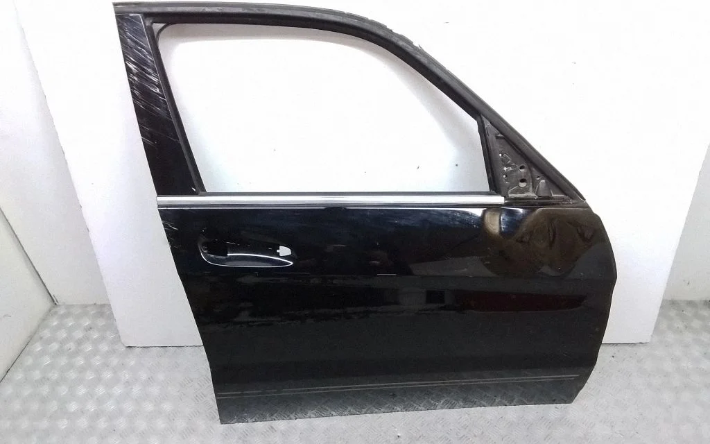 Front door – front right