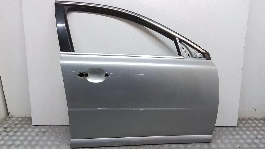 Esiuks – Volvo V70 (2008-2013)