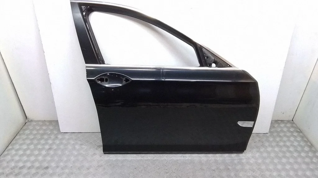 Esiuks – BMW 7-seeria F01 F02 F03 F04 (2008-2016)
