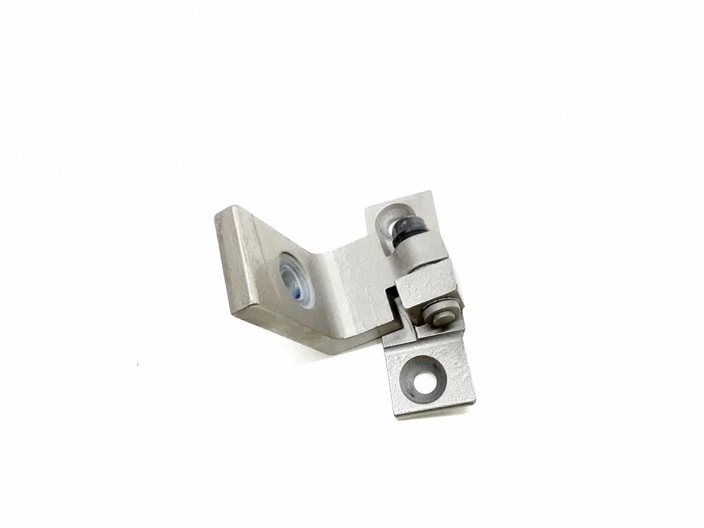 Front door upper hinge – BMW X5 E70 (2006-2013)