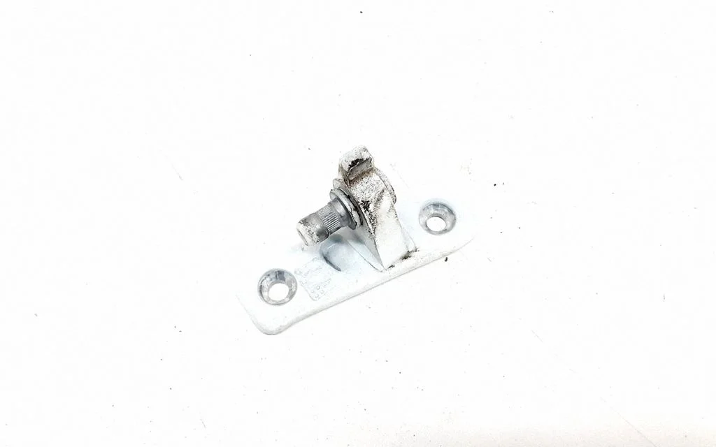 Front door upper hinge – Mercedes-Benz C-Class W205 (2014-2021)