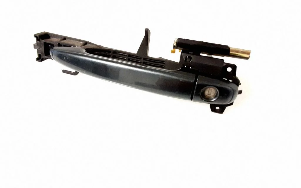 Front door exterior handle – front left