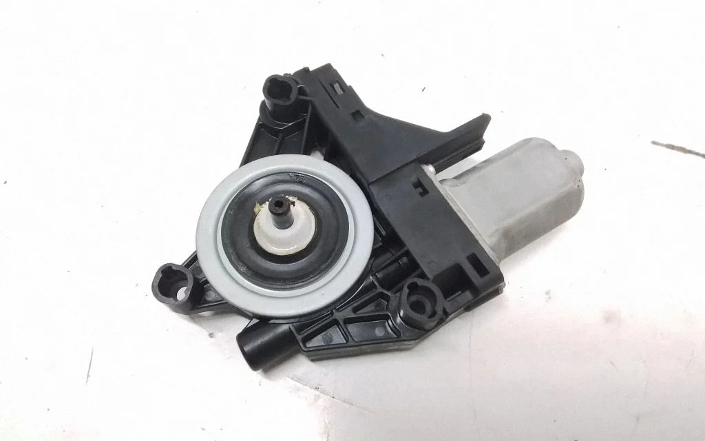 Front door window regulator motor 966265