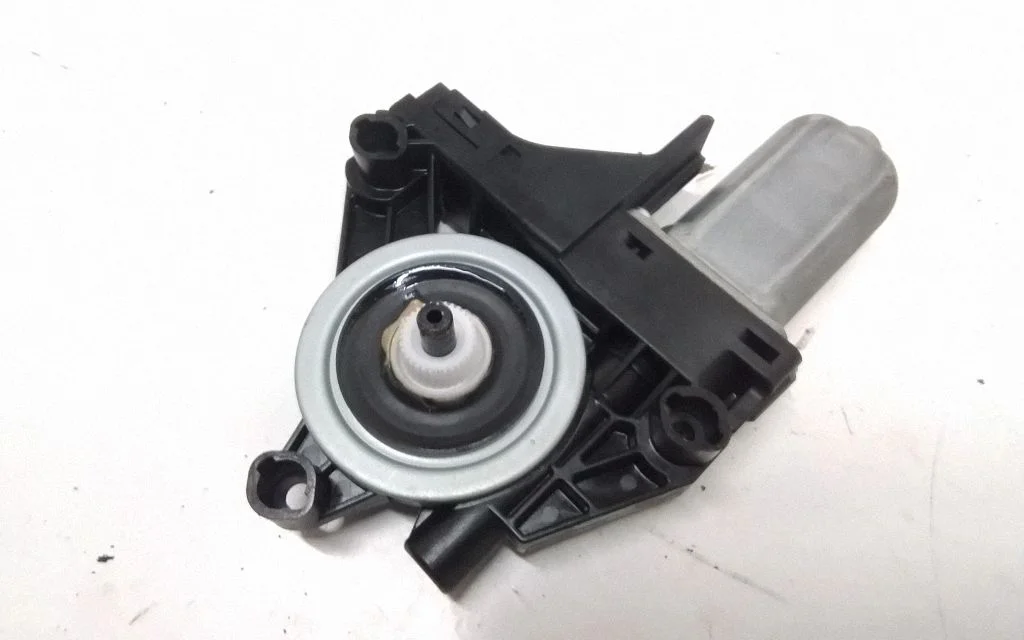 Front door window regulator motor 966269