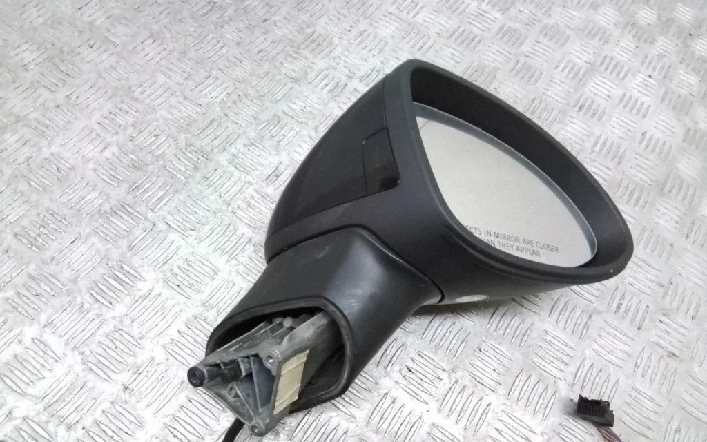 Front door electric wing mirror 7P5971469AD