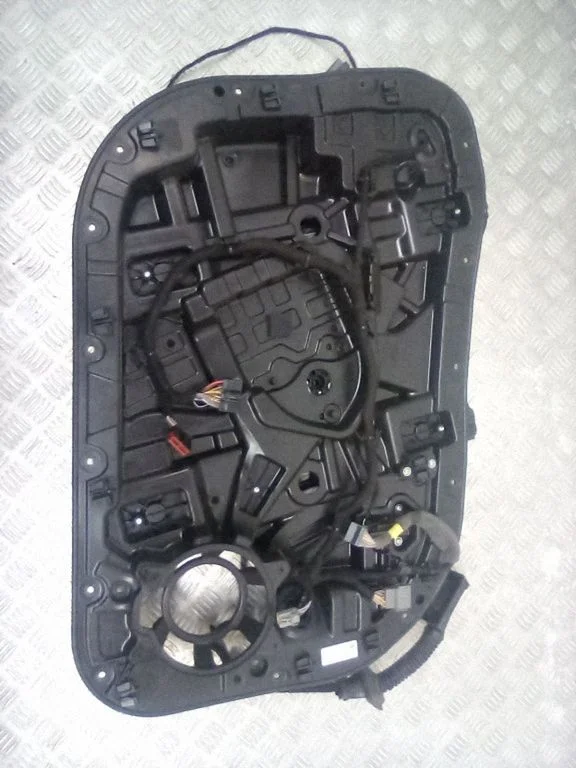 Front window lifting mechanism without motor – Volvo XC90 (2014-)