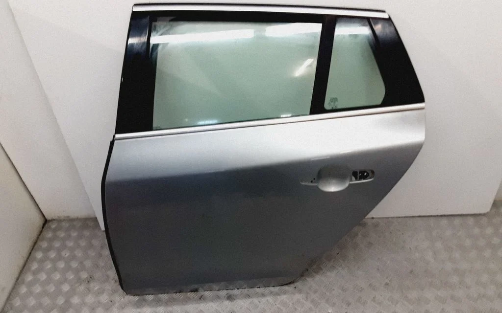 Rear door – left