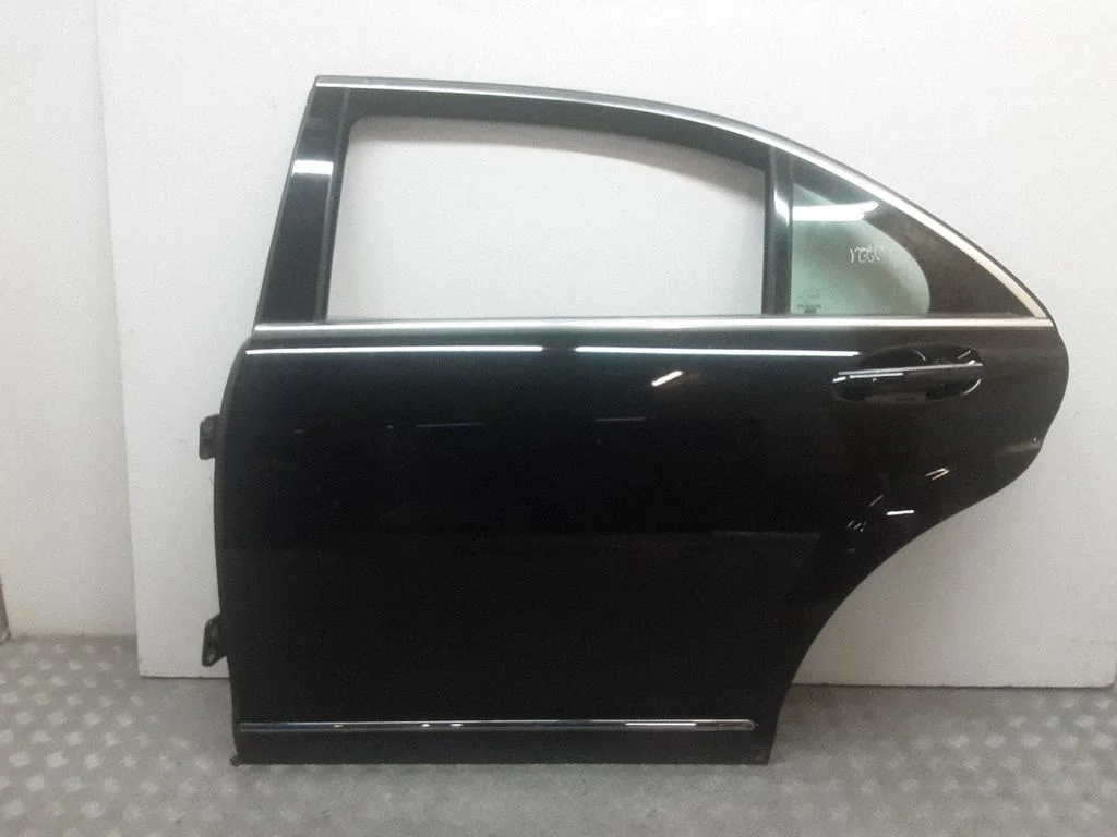 Rear door A2218203102