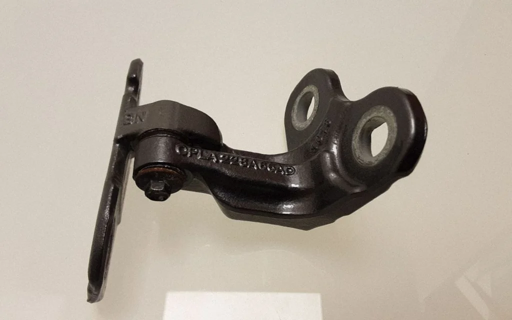 Rear door upper hinge – Land Rover Range Rover Evoque L551 (2018-)