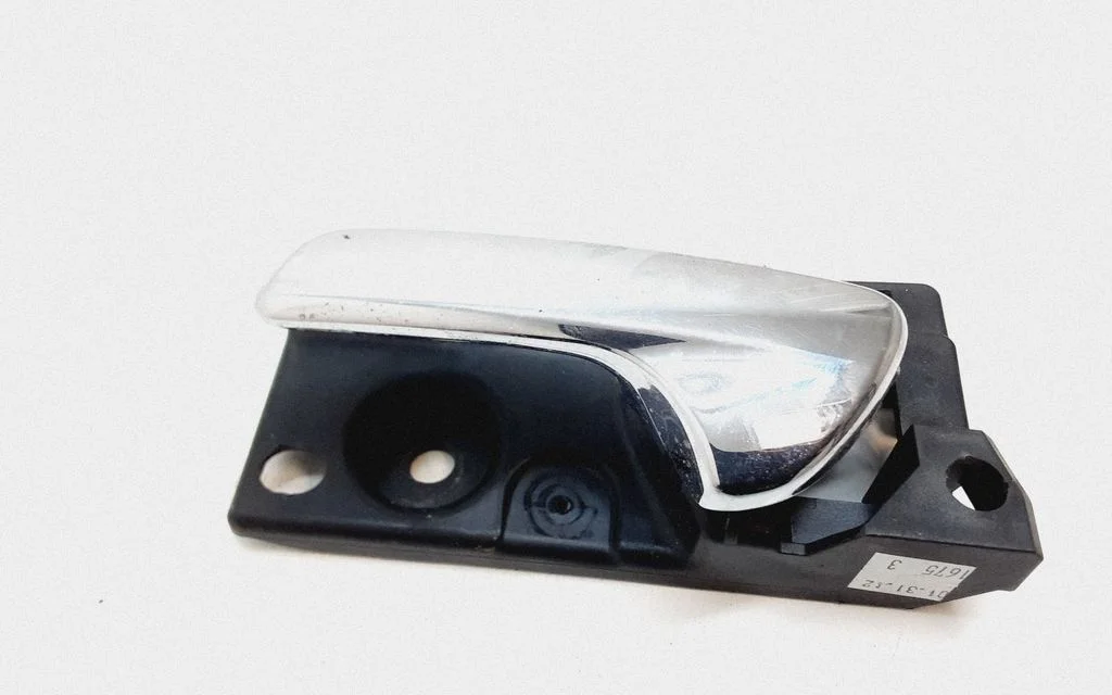Tagaukse sisemine käepide – Jeep Grand Cherokee (2010-2021)