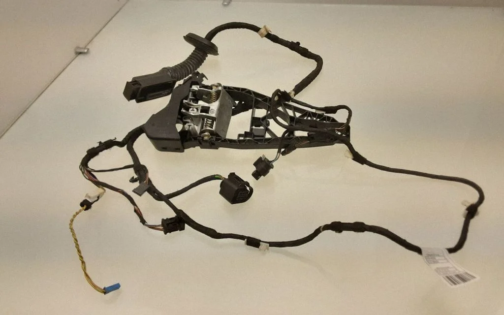 Tagaukse välimine käepide – BMW X5 F15 (2013-2017)