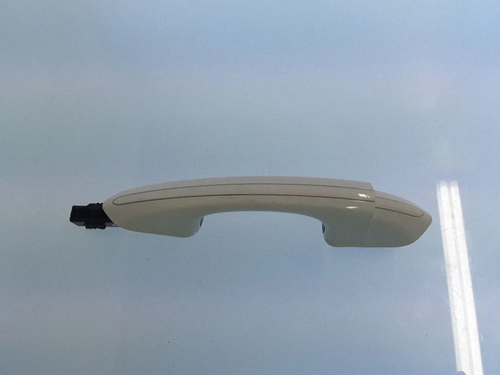 Rear door exterior handle