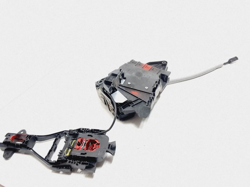Rear door lock – Volvo V60 (2011-2013)