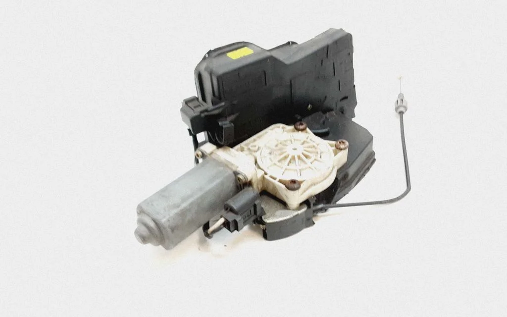 Rear door lock – BMW 7 Series E65 E66 (2001-2008)
