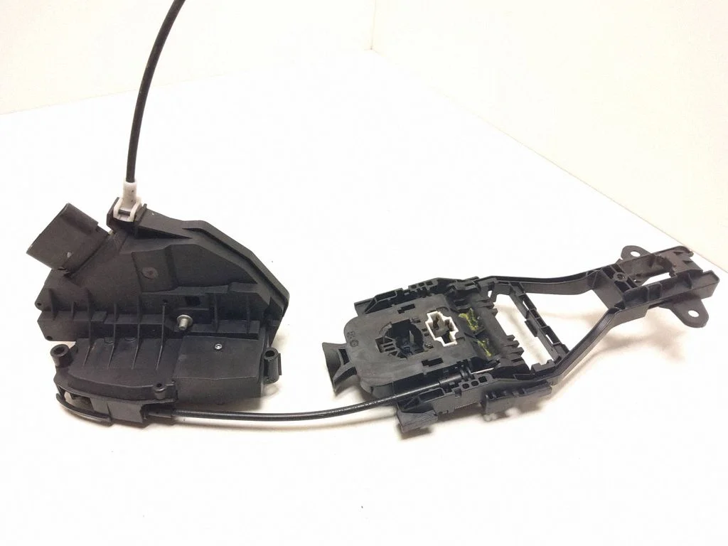 Rear door lock 31301742