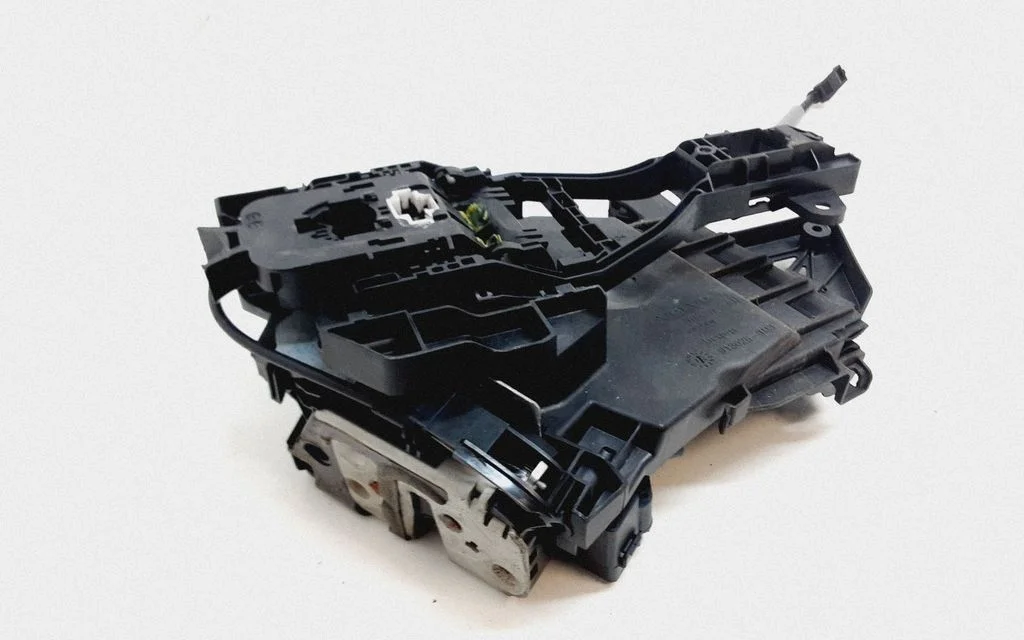 Rear door lock 31349867