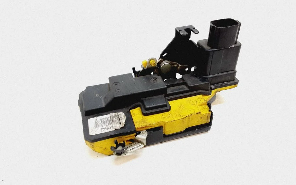 Rear door lock 30699756