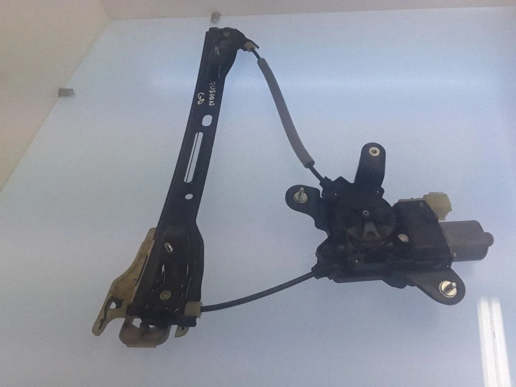 Rear door window regulator with motor