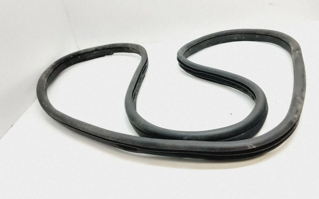 Rear door rubber seal (on body) – Mercedes-Benz E-Class W213 (2016-)