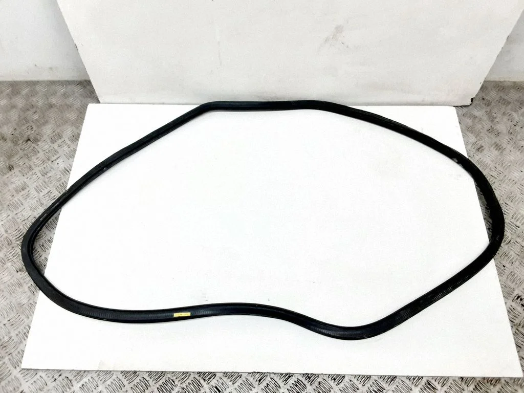 Tagaukse tihend (kere pool) – Volkswagen Passat CC (2008-2016)