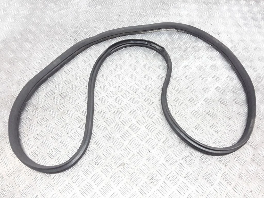 Tagaukse tihend (kere pool) – Mercedes-Benz ML-klass W166 (2012-2017)