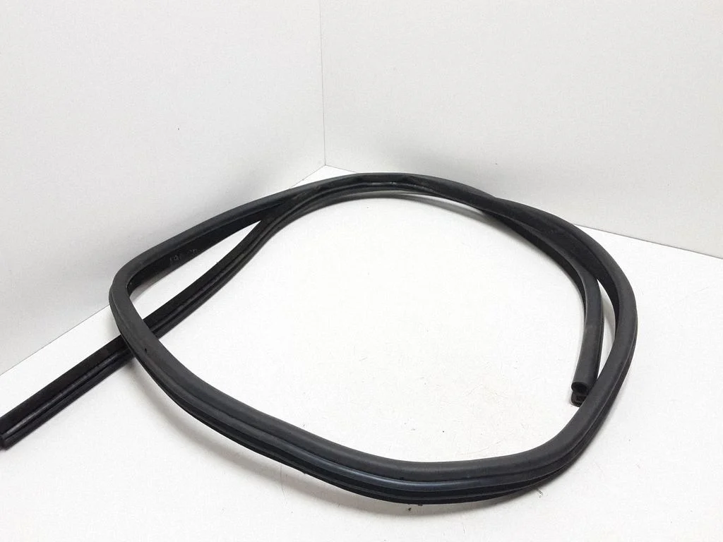 Tagaukse tihend (kere pool) – BMW 3-seeria E90 E91 (2005-2012)