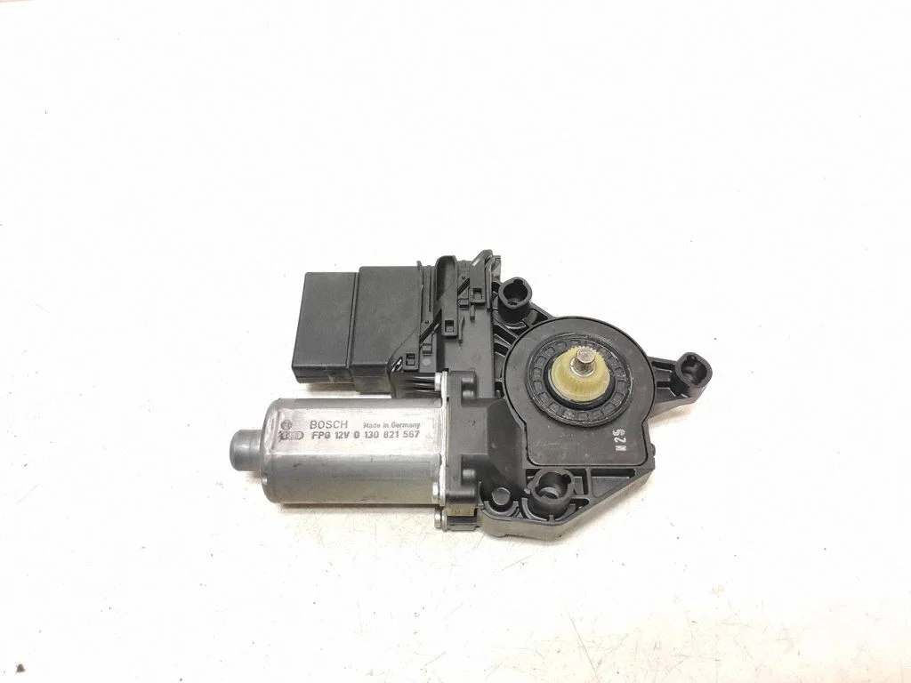 Rear door window regulator motor – Volkswagen Touran II (2010-2016)