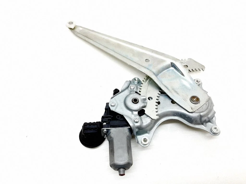Rear door window regulator motor – Toyota RAV 4 (XA40) (2012-2018)