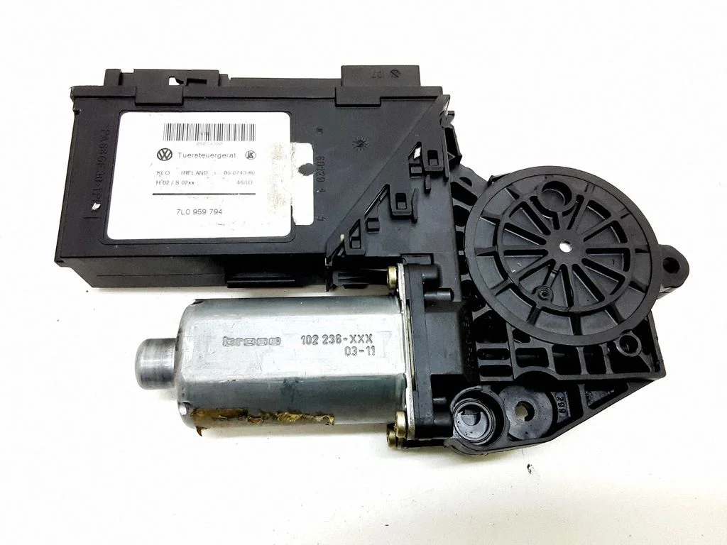 Rear door window regulator motor – Volkswagen Touareg I (2002-2010)