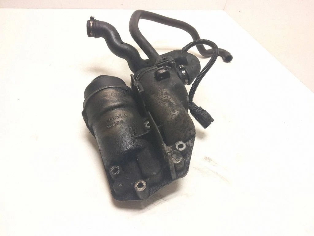 Oil filter mounting bracket – Volvo S80 (2007-2013)