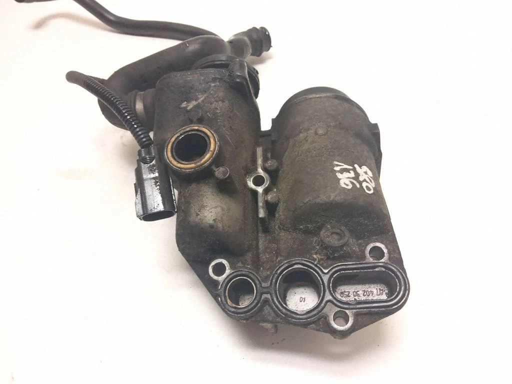 Oil filter mounting bracket – Volvo S80 (2007-2013)