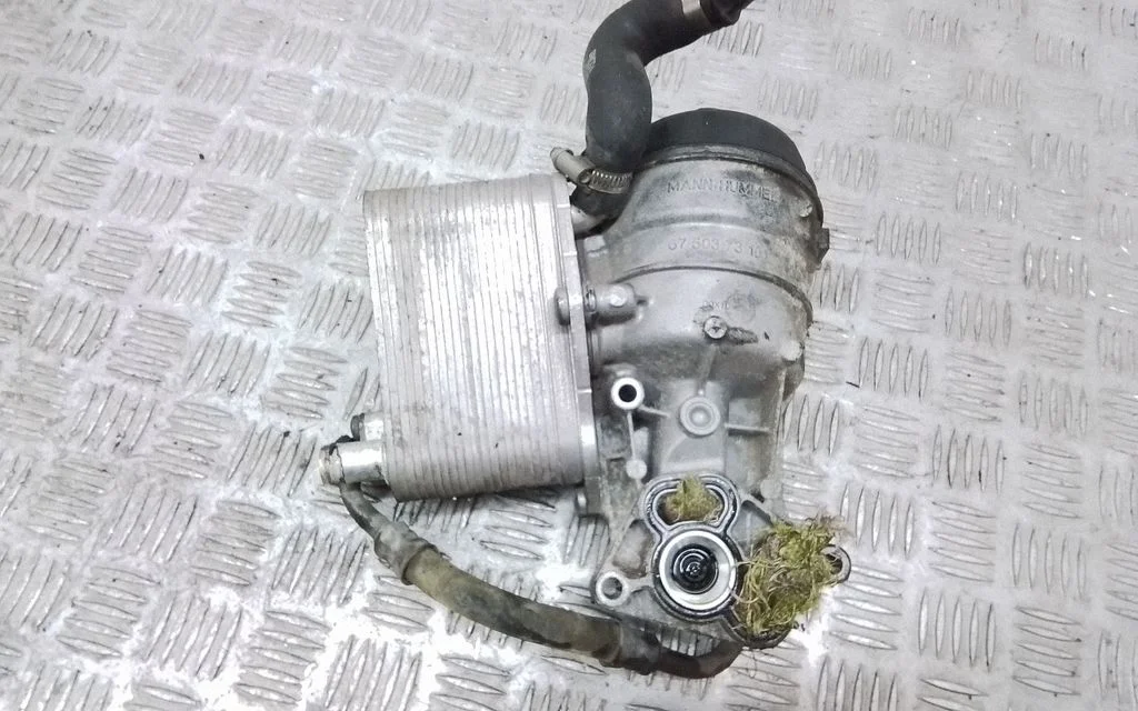 Eļļas filtra turētājs/dzesētājs 6G9N6L600AB