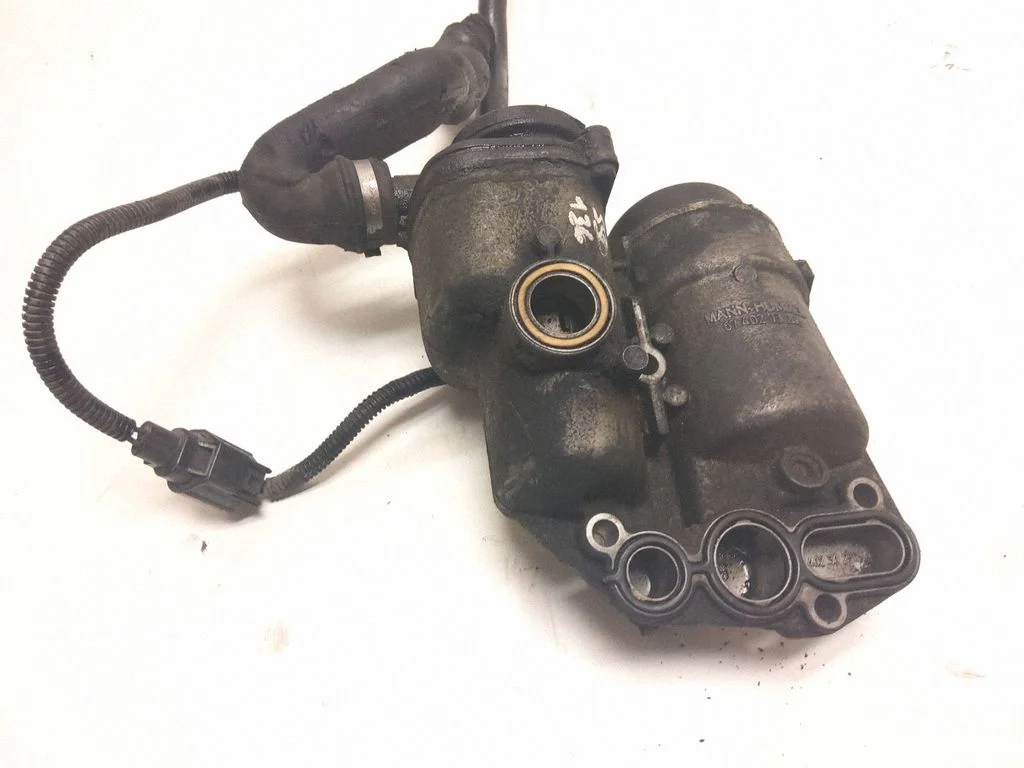 Oil filter mounting bracket – Volvo S80 (2007-2013)