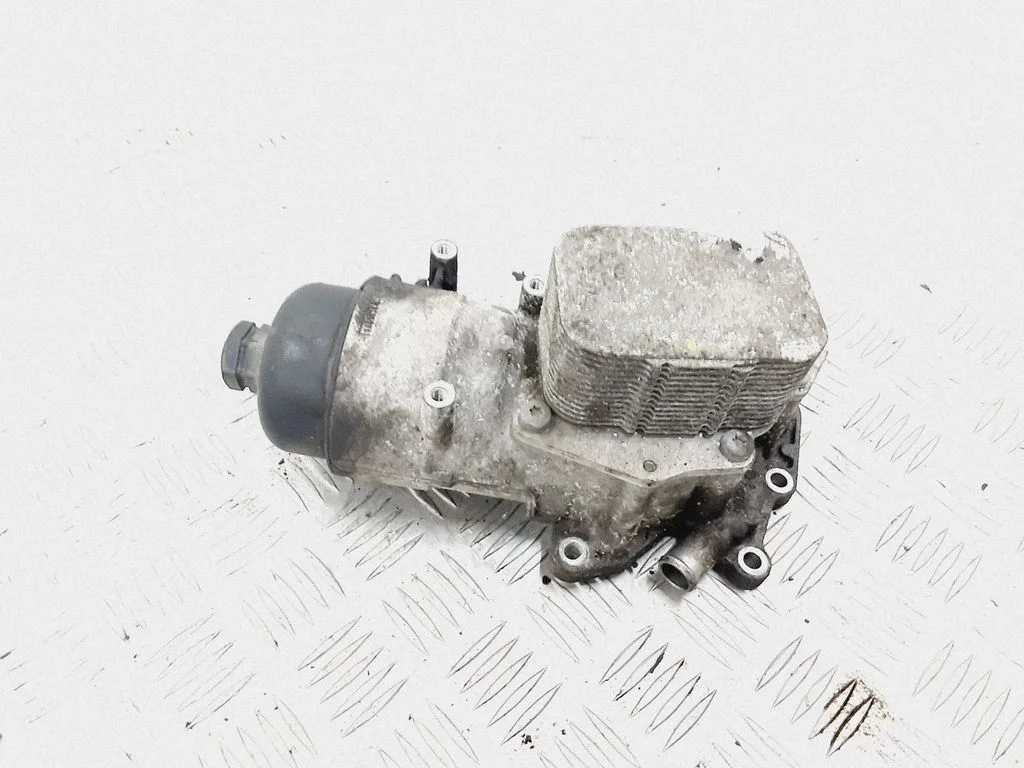 Oil filter mounting bracket – Volvo V60 (2011-2013)