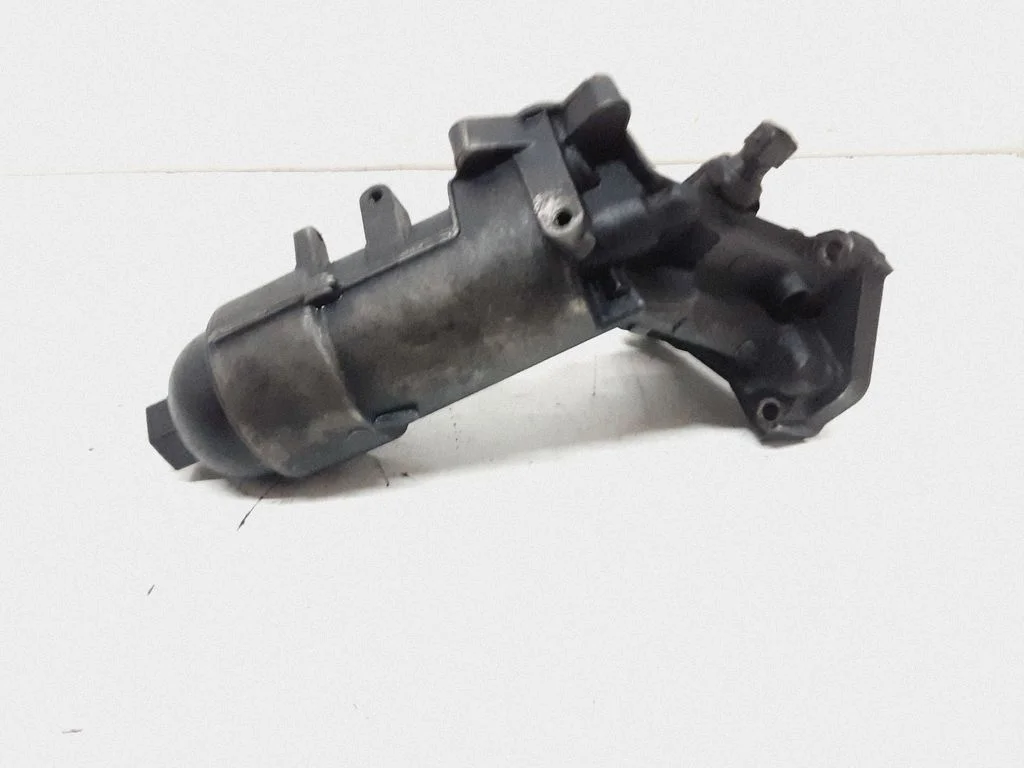 Õlifiltri hoidik/jahuti – BMW 5-seeria E60 E61 (2004-2010)