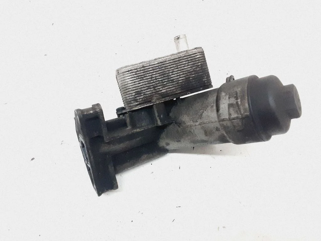 Õlifiltri hoidik/jahuti – BMW 5-seeria E60 E61 (2004-2010)
