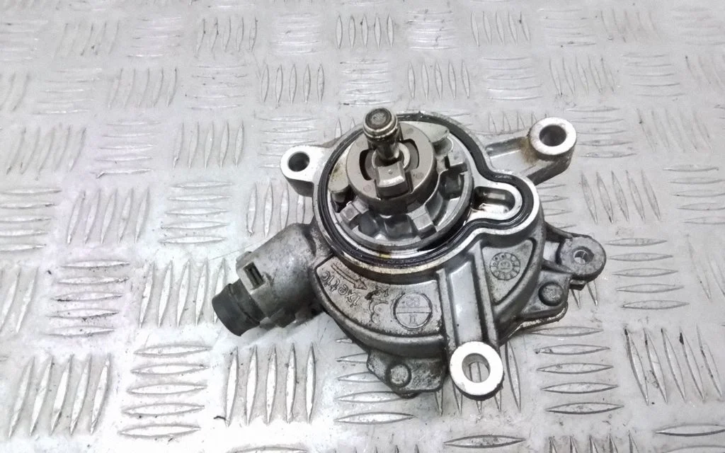 Vacuum pump 31375107
