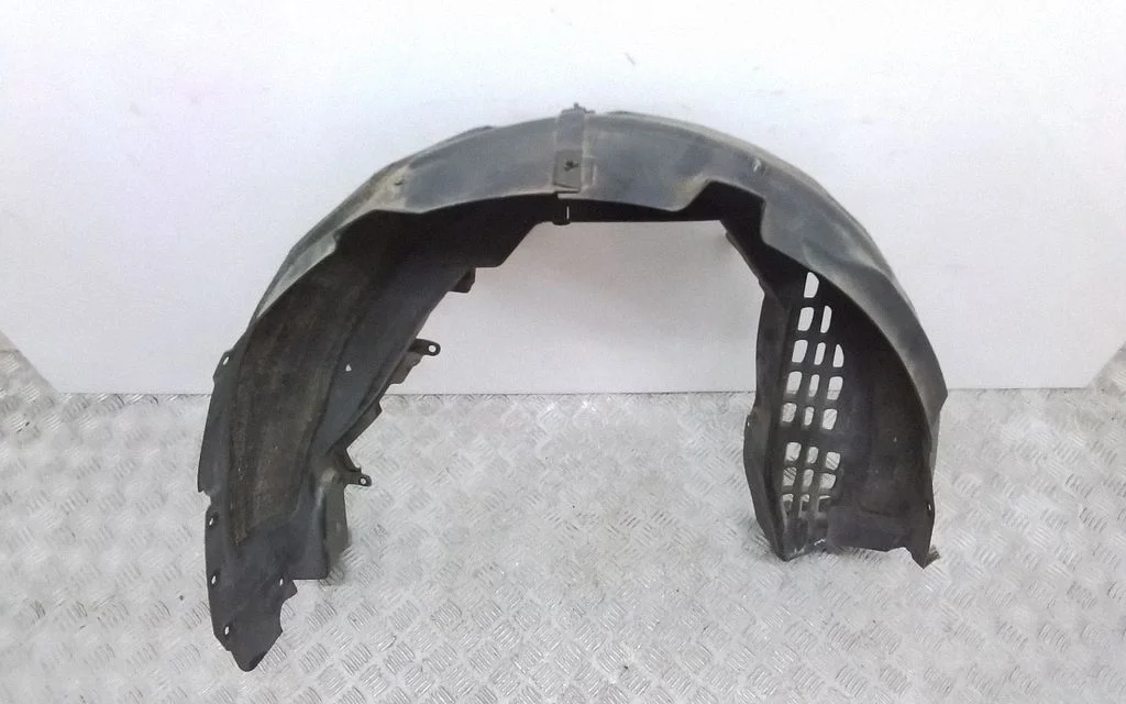 Tagumine poritiivakate – BMW i3 (2013-)