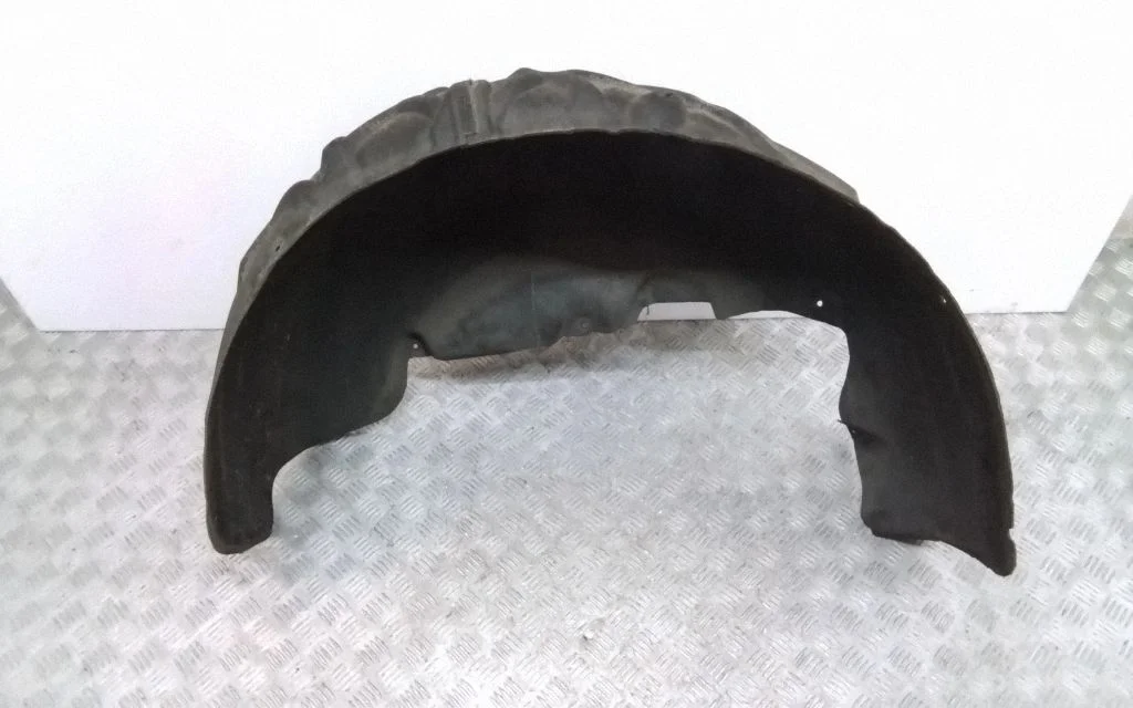 Rear arch fender liner splash guards 7P5810972A