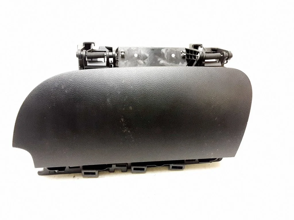 Glove box L0206419