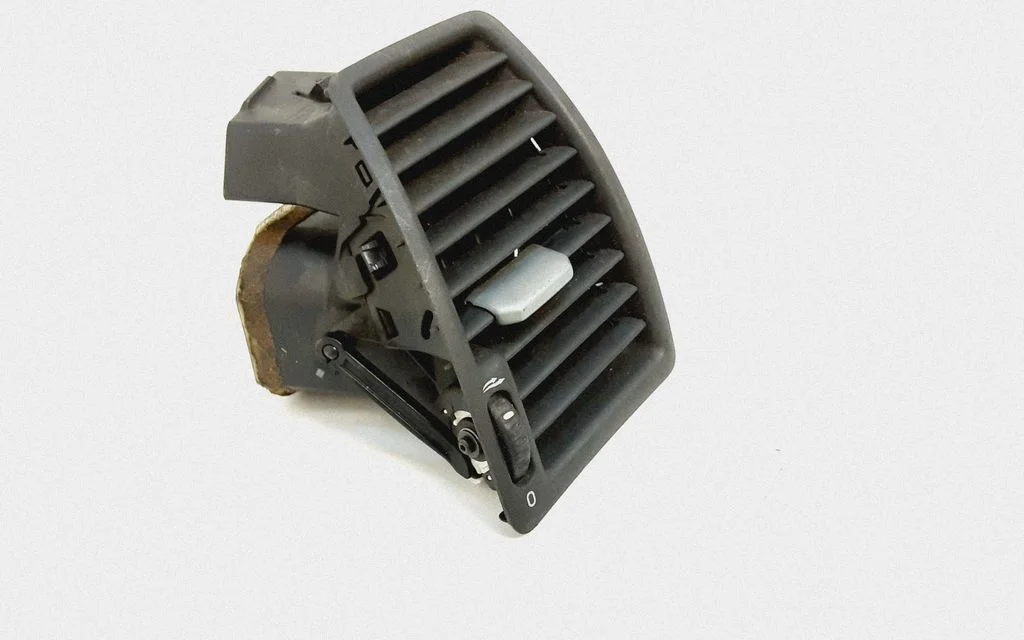 Armatuurlaua õhutusresti kate – Volvo XC90 (2003-2006)