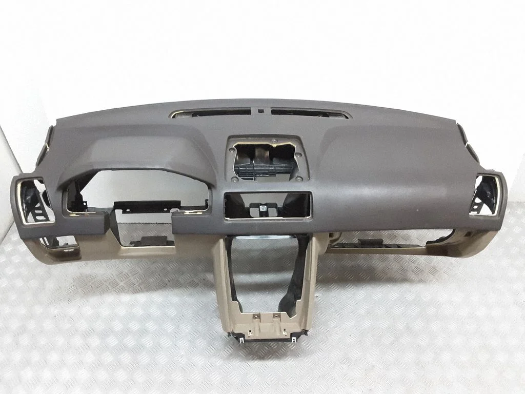 Deska rozdzielcza 039851733