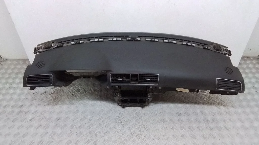 Armatuurlaud – Volkswagen Passat CC (2008-2016)