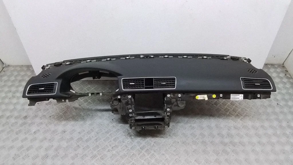 Armatuurlaud – Volkswagen Passat CC (2008-2016)