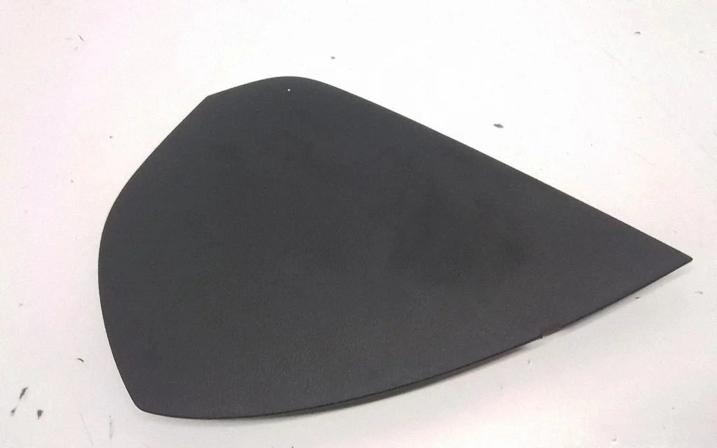 Dashboard side end trim 561858248