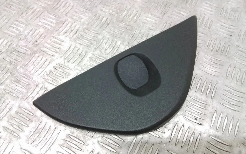 Dashboard side end trim – Volvo XC60 (2017-)