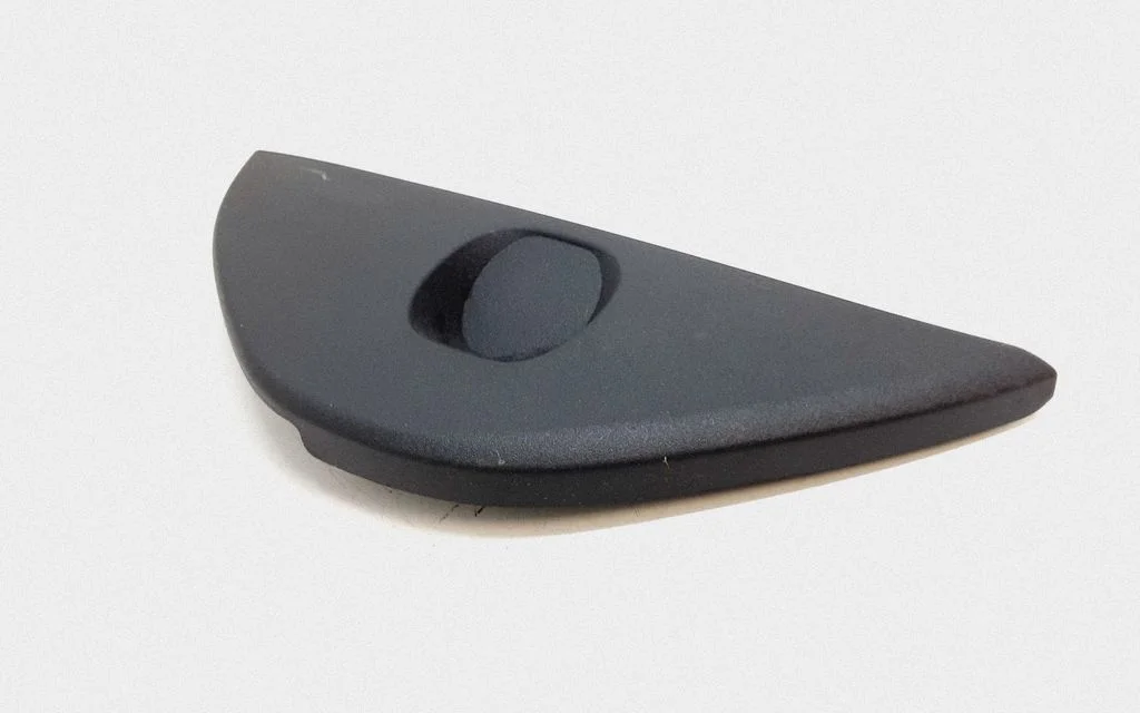 Armatuurlaua külje viimistluspaneel 30755647