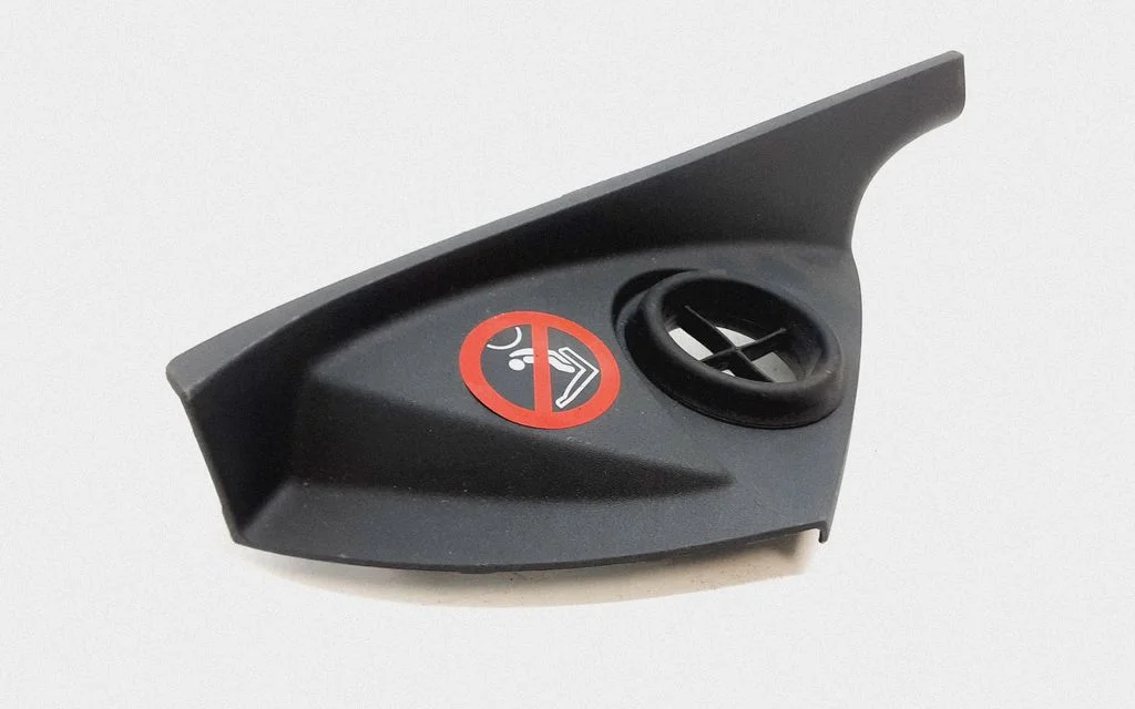 Dashboard side end trim 30672383