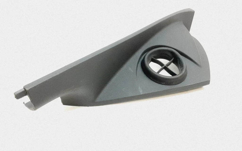 Dashboard side end trim 30672382